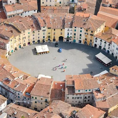 Apartment Casa San Paolino Dentro Le Muraelegant Flat Wifi E Selfcheckin